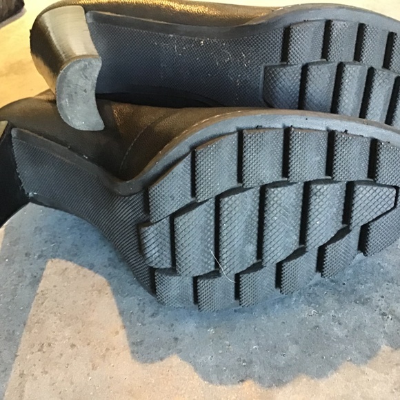 Stuart Weitzman lace up ankle booties size 7 - Picture 3 of 3